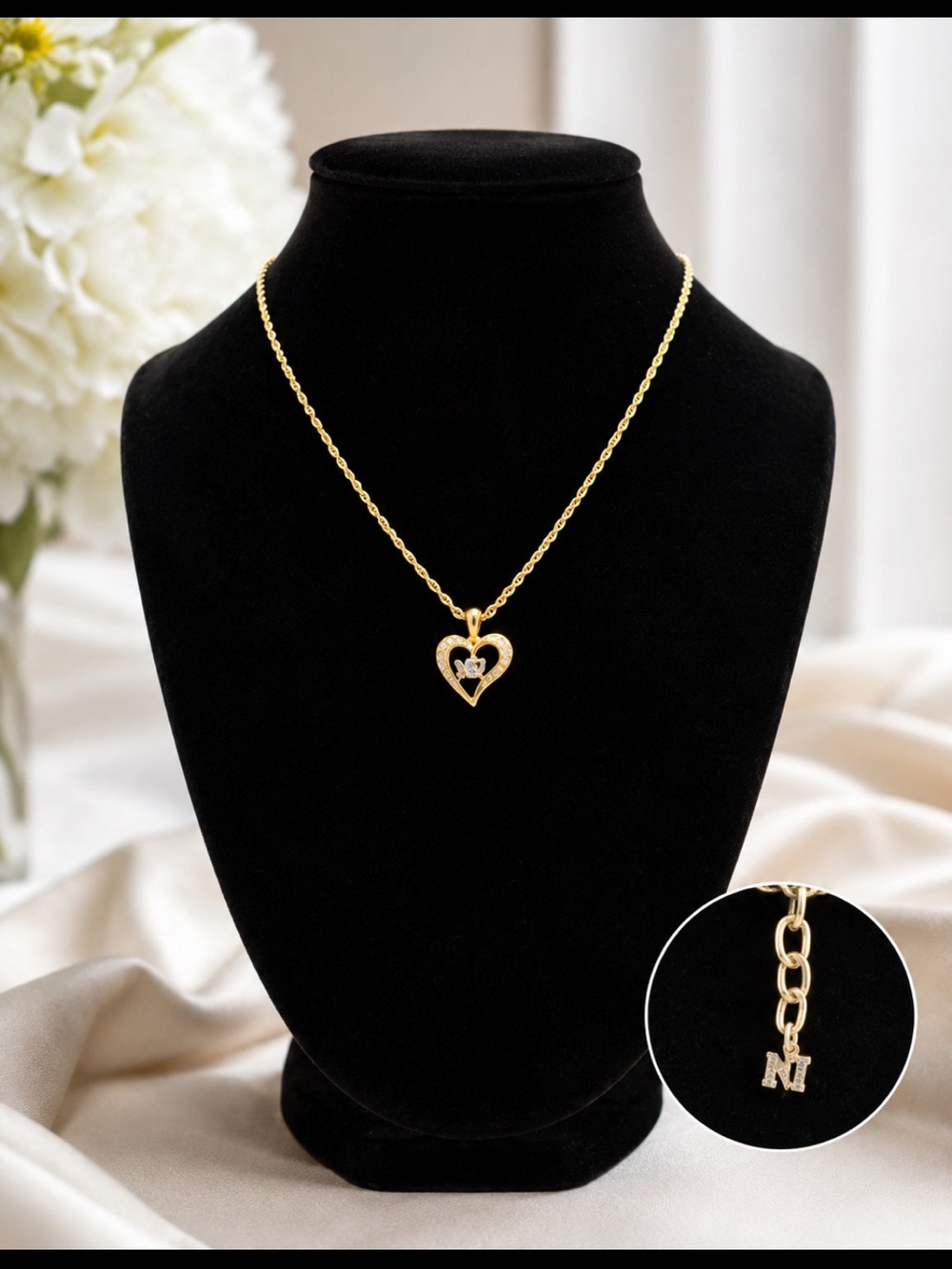 Vintage Nina Ricci Gold Pave Heart Dancing Stone Pendant Necklace